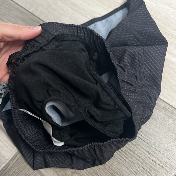 Lot of Two Old Navy Activewear Shorts Size M(8) - Picture 10 of 10